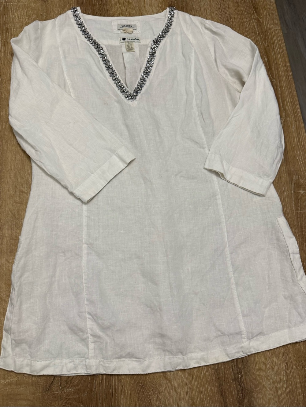 White Beaded V-Neck Tunic Top